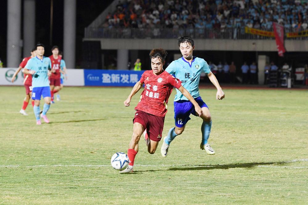 球员们奋力 球员们奋力