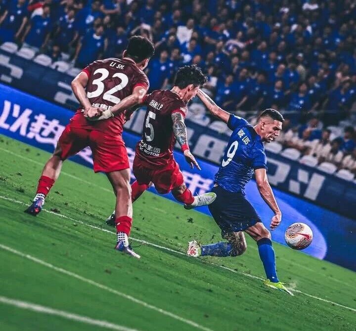 Zyup, 点球, 安德烈 Zyup, 点球, 安德烈